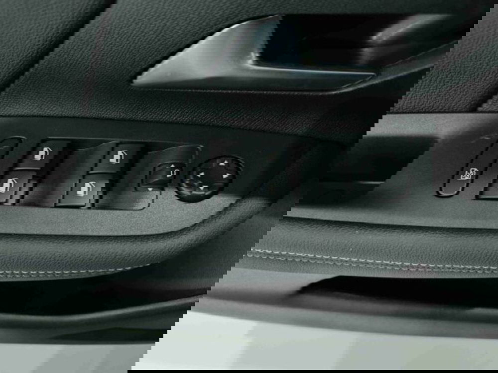 Opel Mokka nuova a Catania (19)