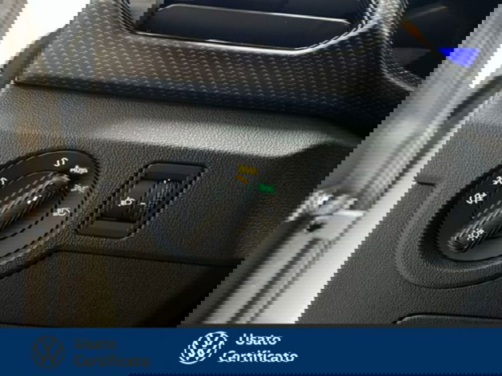 Volkswagen T-Cross usata a Vicenza (11)