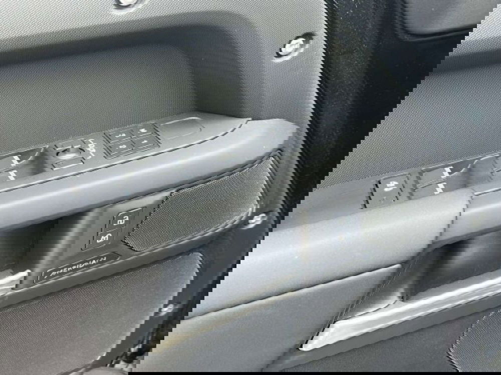 Land Rover Defender usata a Firenze (18)