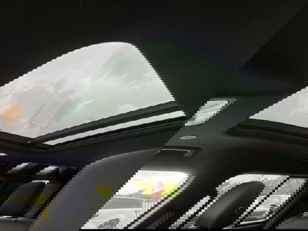 Land Rover Defender usata a Firenze (20)