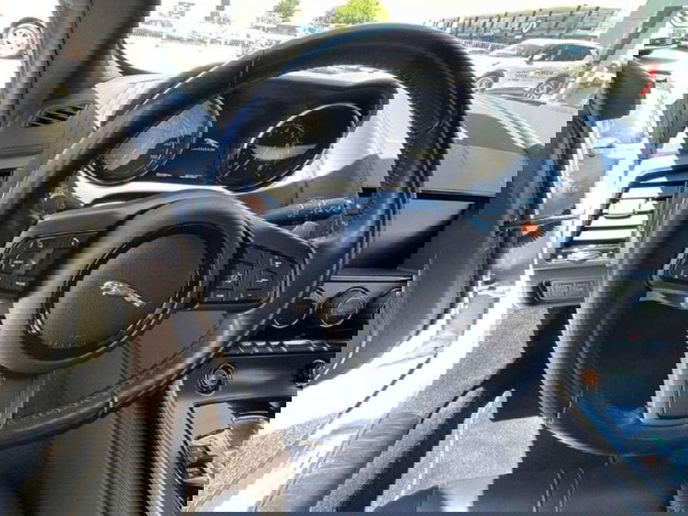 Jaguar F-Type Cabrio usata a Firenze (17)