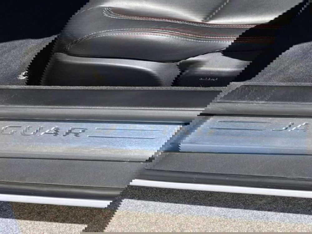 Jaguar F-Type Cabrio usata a Firenze (18)