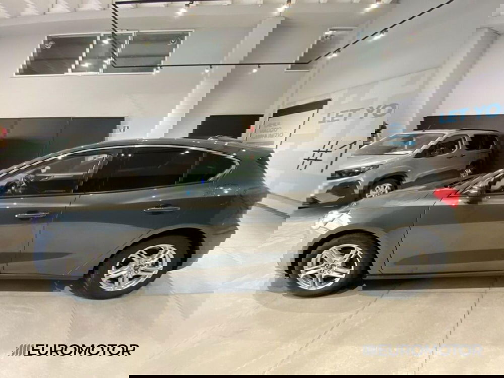 Ford Focus usata a Bari (11)