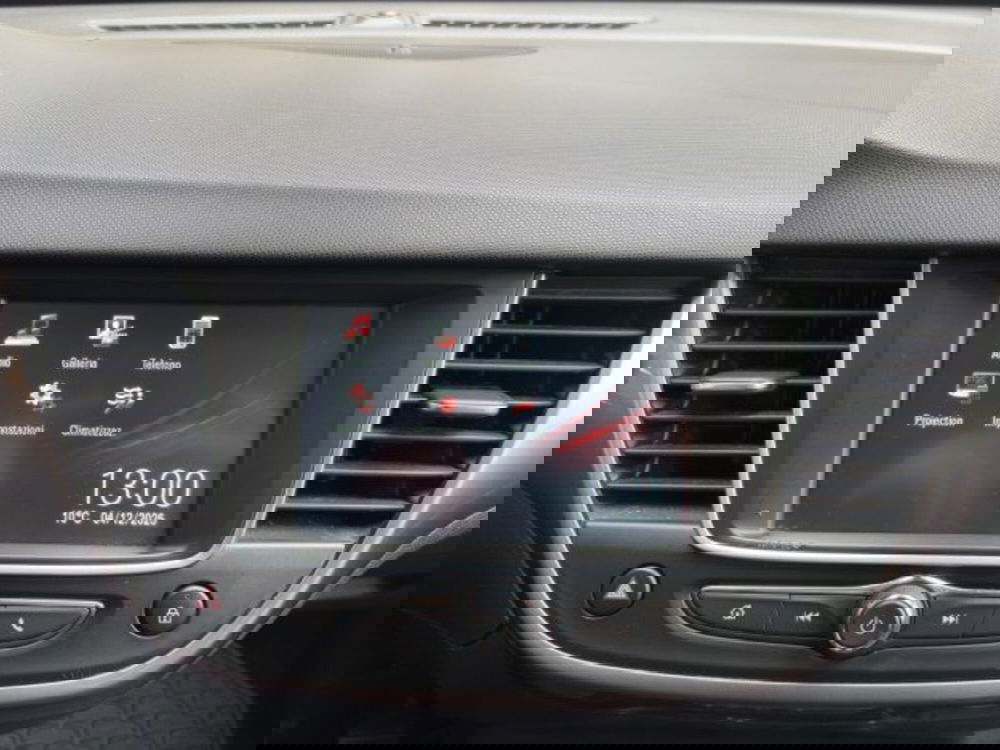 Opel Crossland X usata a Perugia (16)