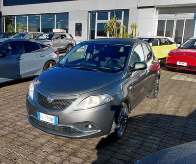 Lancia Ypsilon 1.3 MJT 16V 95 CV 5 porte S&amp;S Silver del 2017 usata a Rende