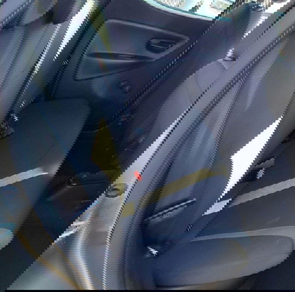 Lancia Ypsilon usata a Cosenza (13)