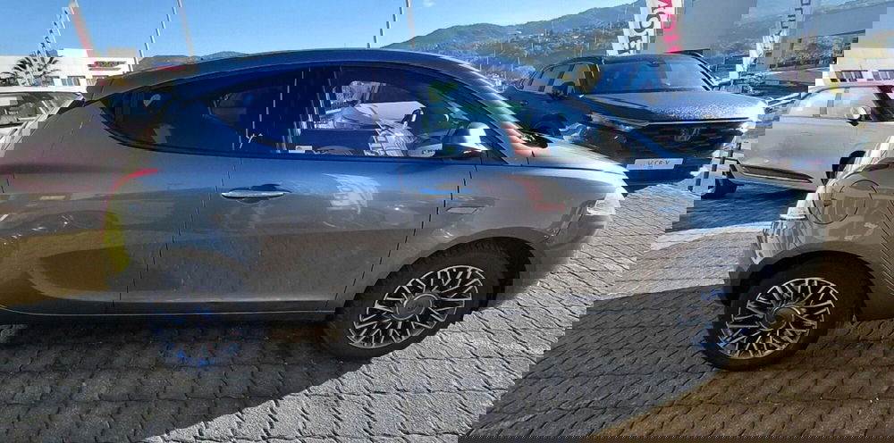 Lancia Ypsilon usata a Cosenza (3)