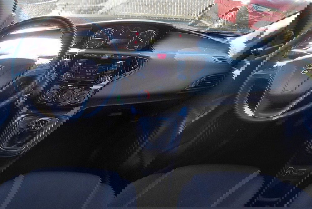 Lancia Ypsilon usata a Cosenza (8)