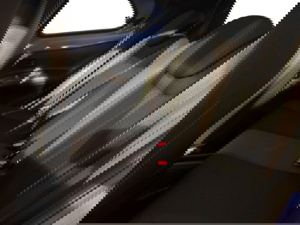 Toyota Aygo X nuova a Sondrio (11)