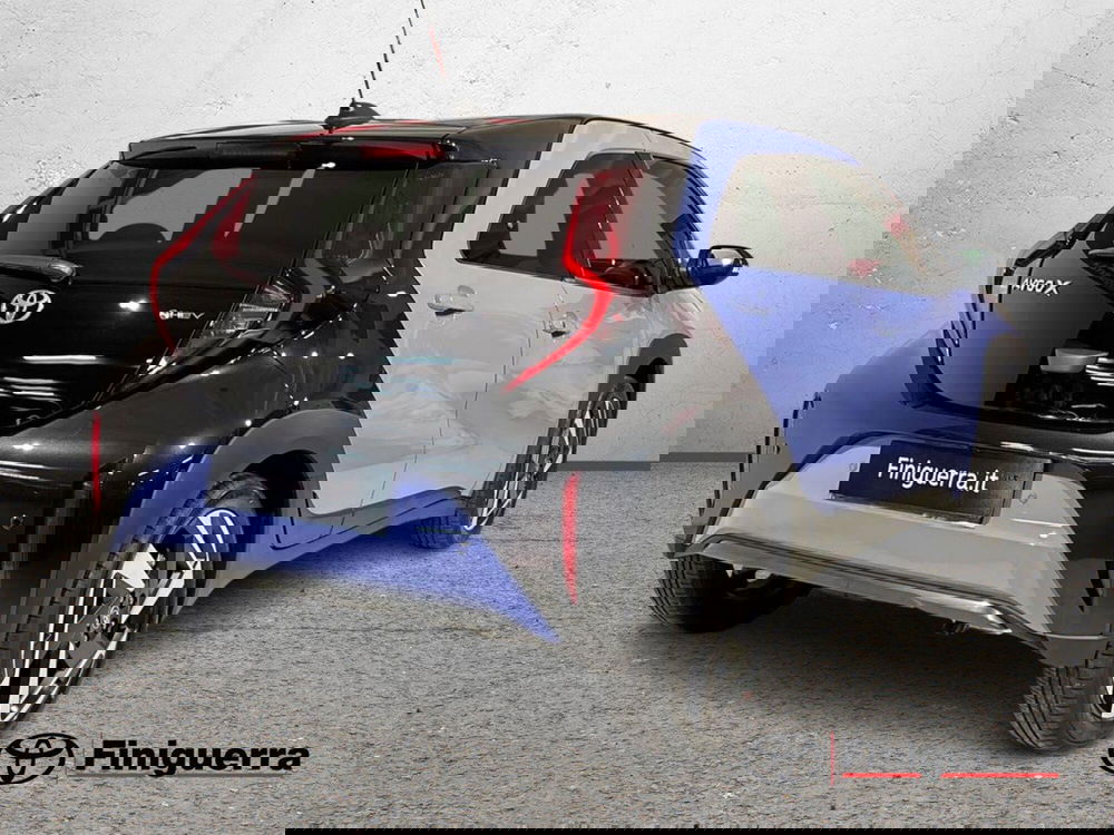 Toyota Aygo X nuova a Sondrio (4)