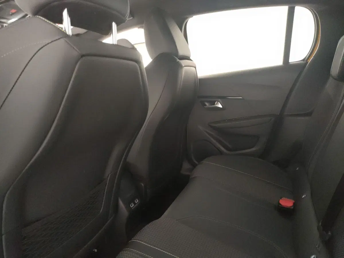 Peugeot 208 usata a Caserta (16)