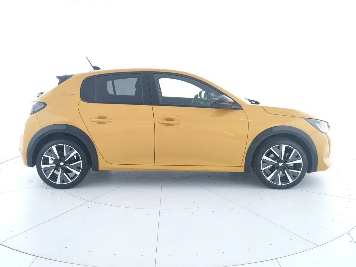 Peugeot 208 usata a Caserta (4)