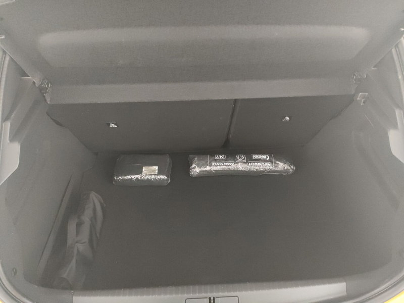 Peugeot 208 usata a Caserta (9)