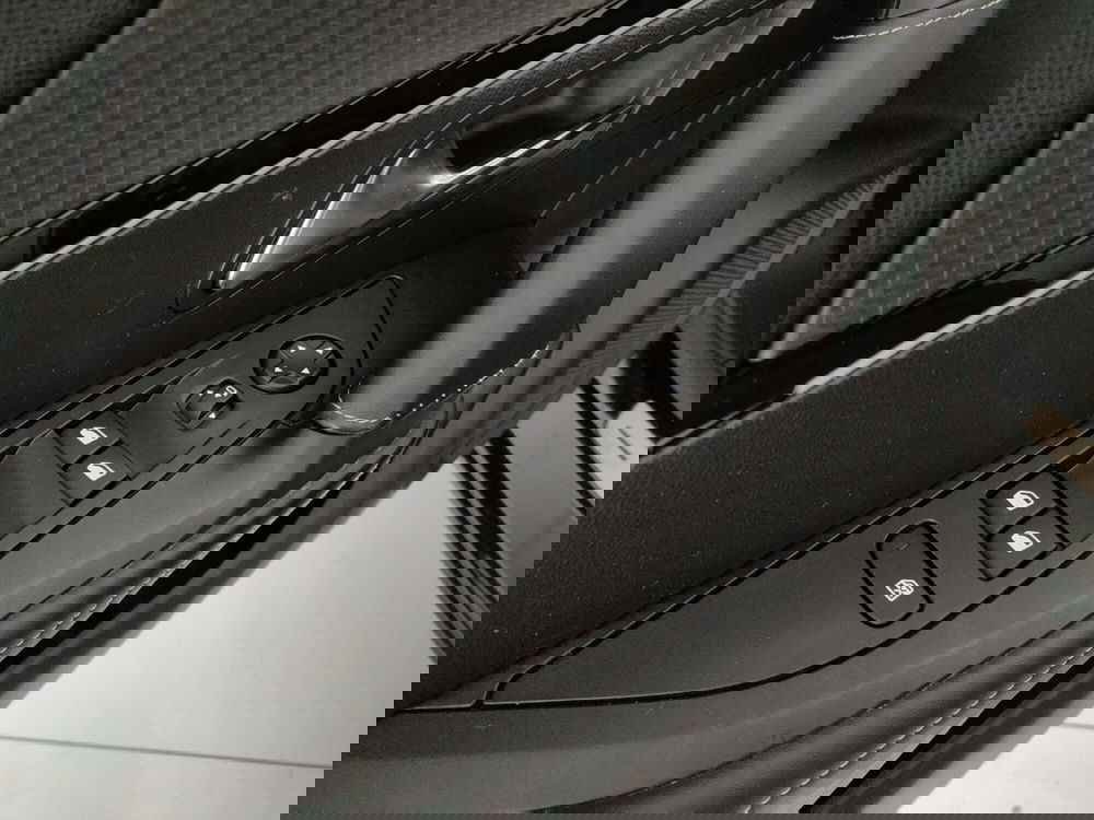 Peugeot 2008 usata a Caserta (20)