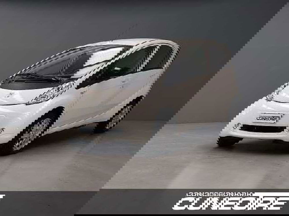 Peugeot iOn usata a Cuneo