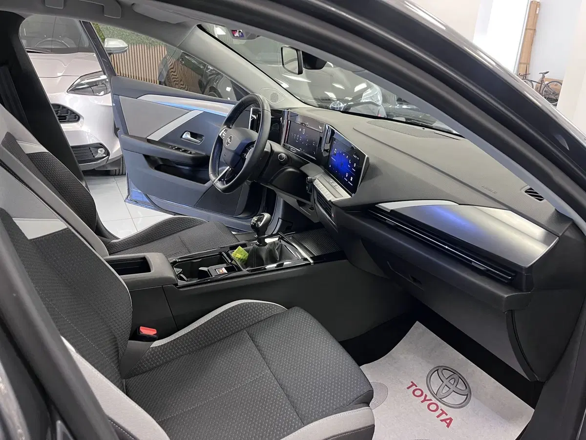 Opel Astra usata a Prato (8)