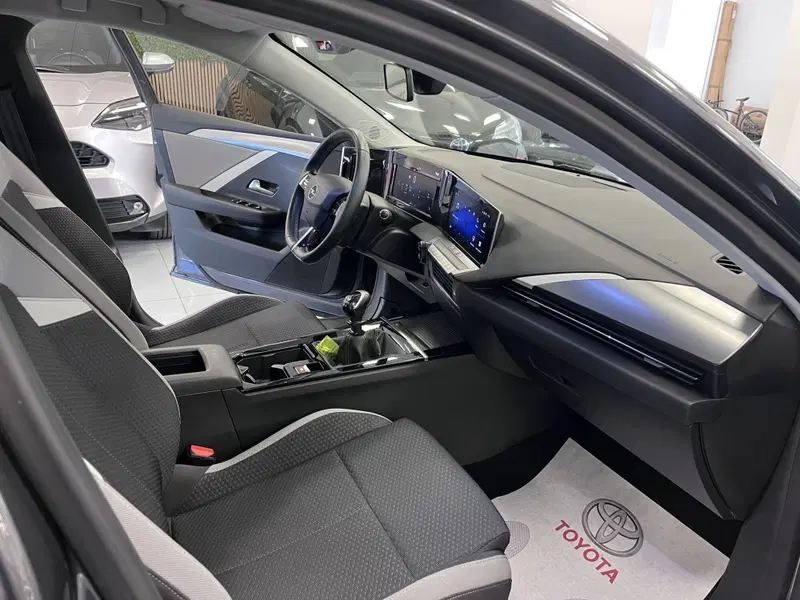 Opel Astra usata a Prato (8)