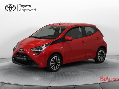 Toyota Aygo 1.0 VVT-i 72 CV 5 porte x-cool del 2019 usata a Sesto Fiorentino