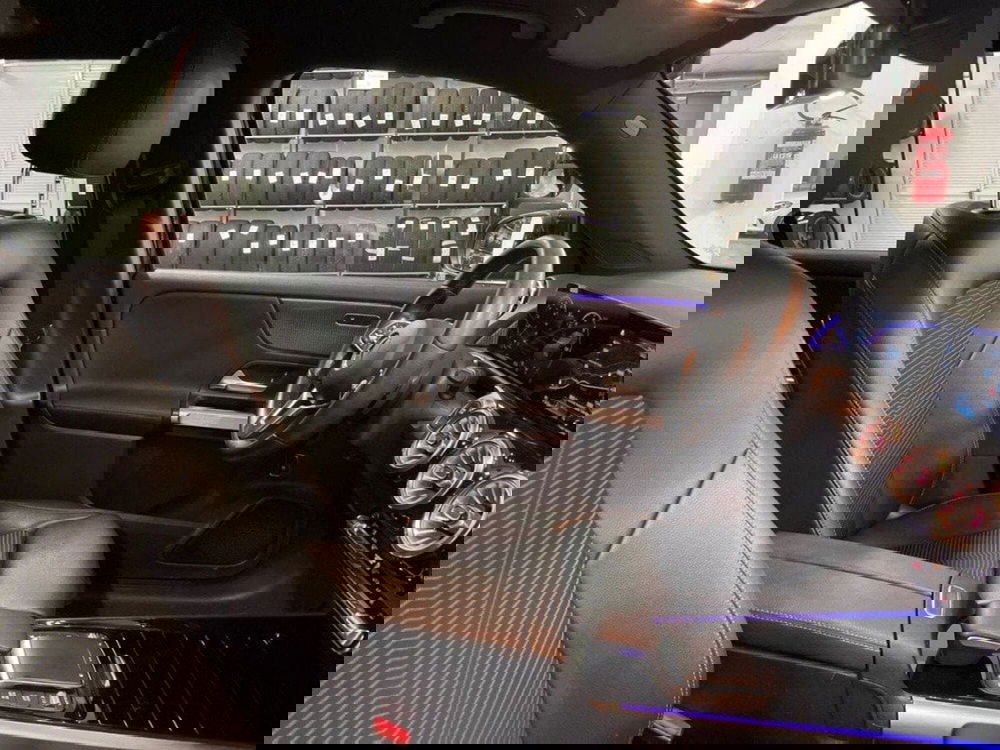 Mercedes-Benz EQB usata a Macerata (14)