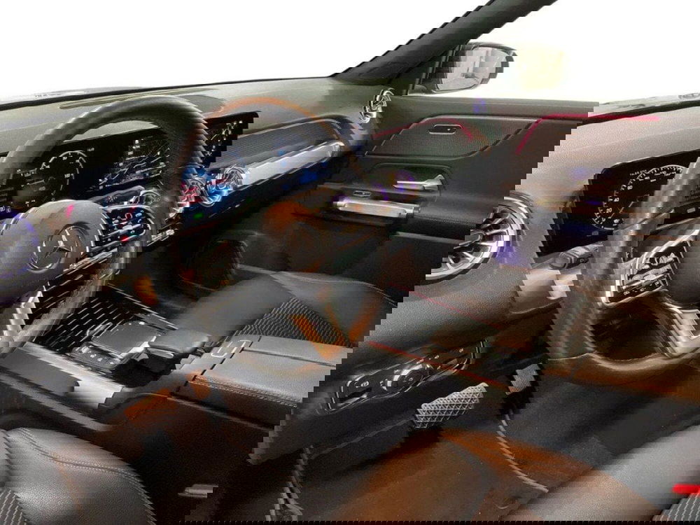 Mercedes-Benz EQB usata a Macerata (16)