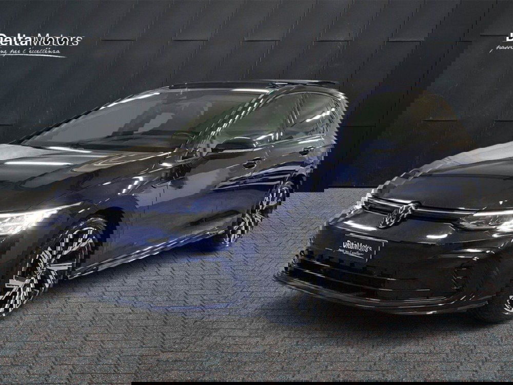 Volkswagen Golf Variant usata a Macerata