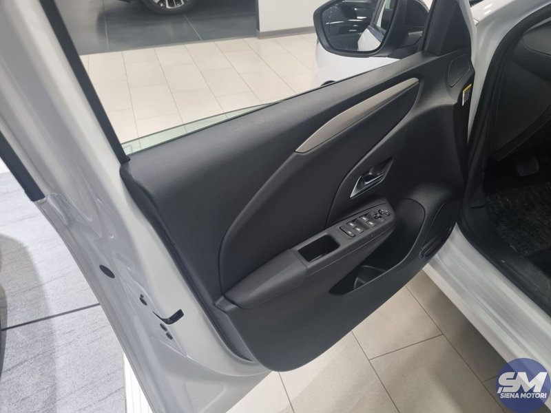 Opel Corsa-e nuova a Siena (13)