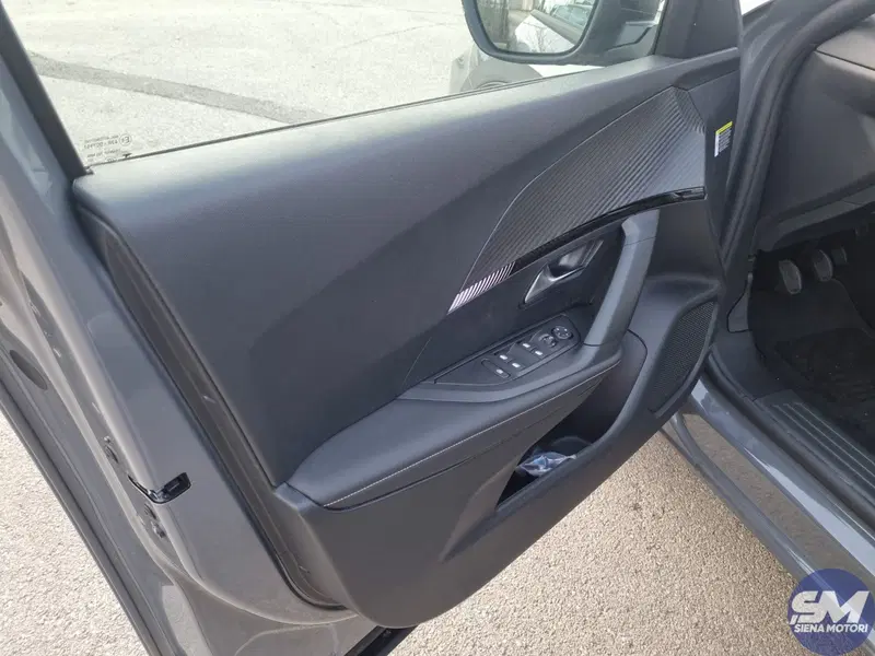 Peugeot 2008 nuova a Siena (14)