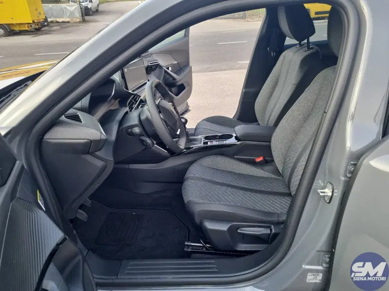 Peugeot 2008 nuova a Siena (15)
