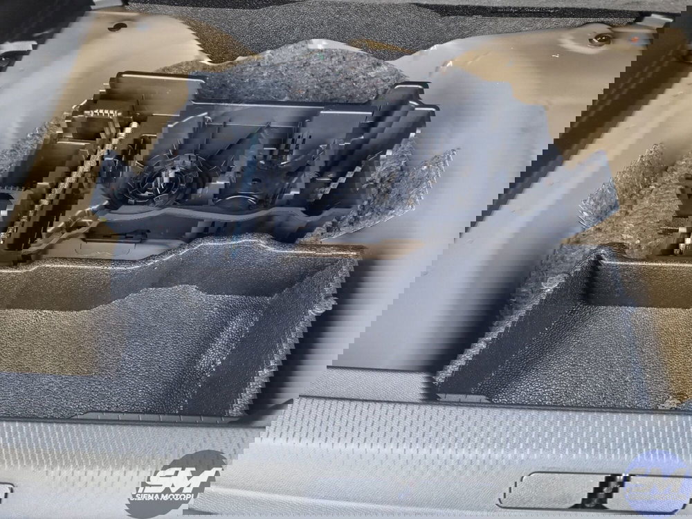 Peugeot 2008 nuova a Siena (18)