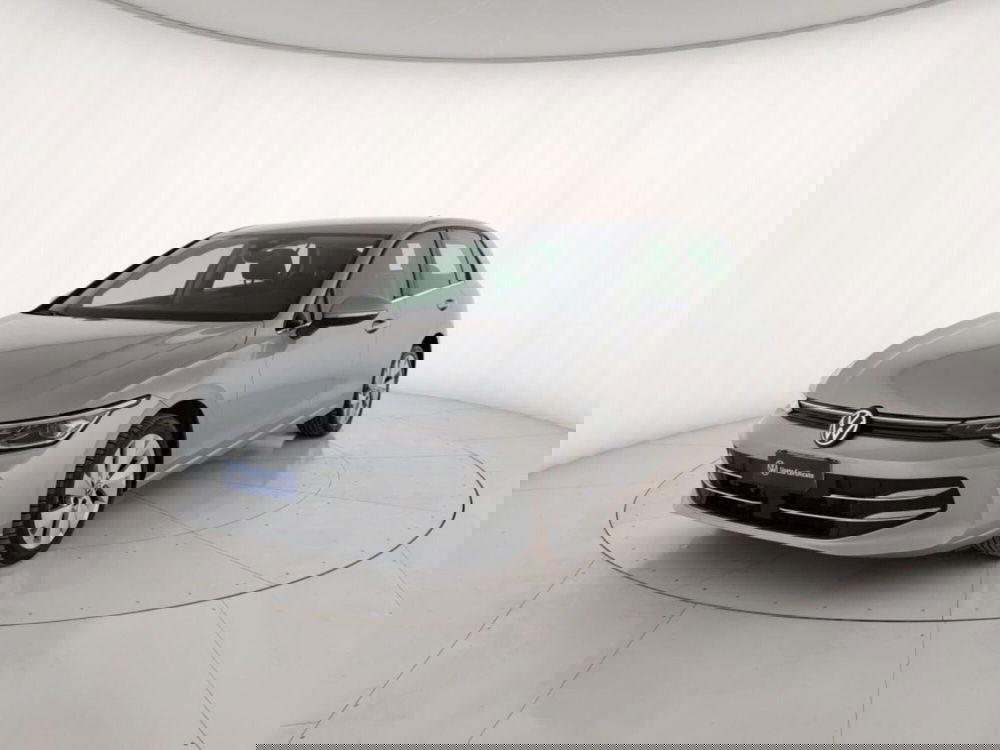 Volkswagen Golf usata a Massa-Carrara