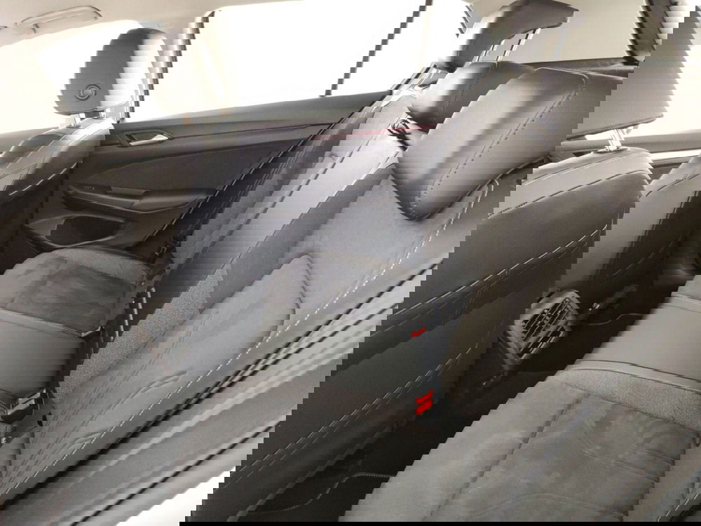 Volkswagen Golf usata a Massa-Carrara (10)