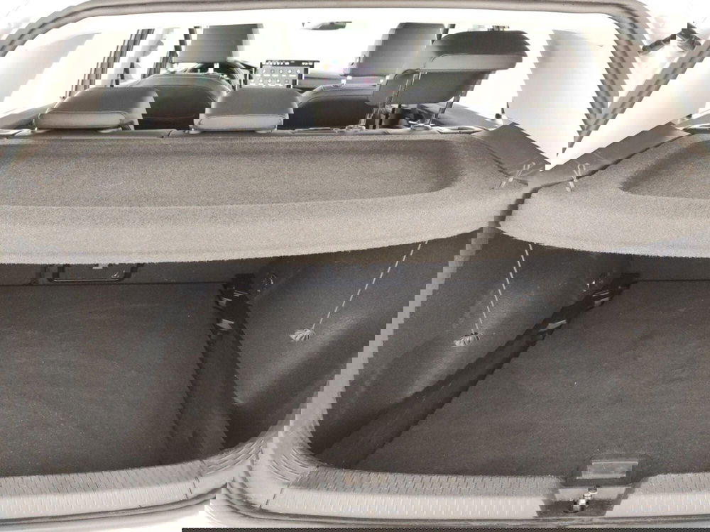 Volkswagen Golf usata a Massa-Carrara (16)