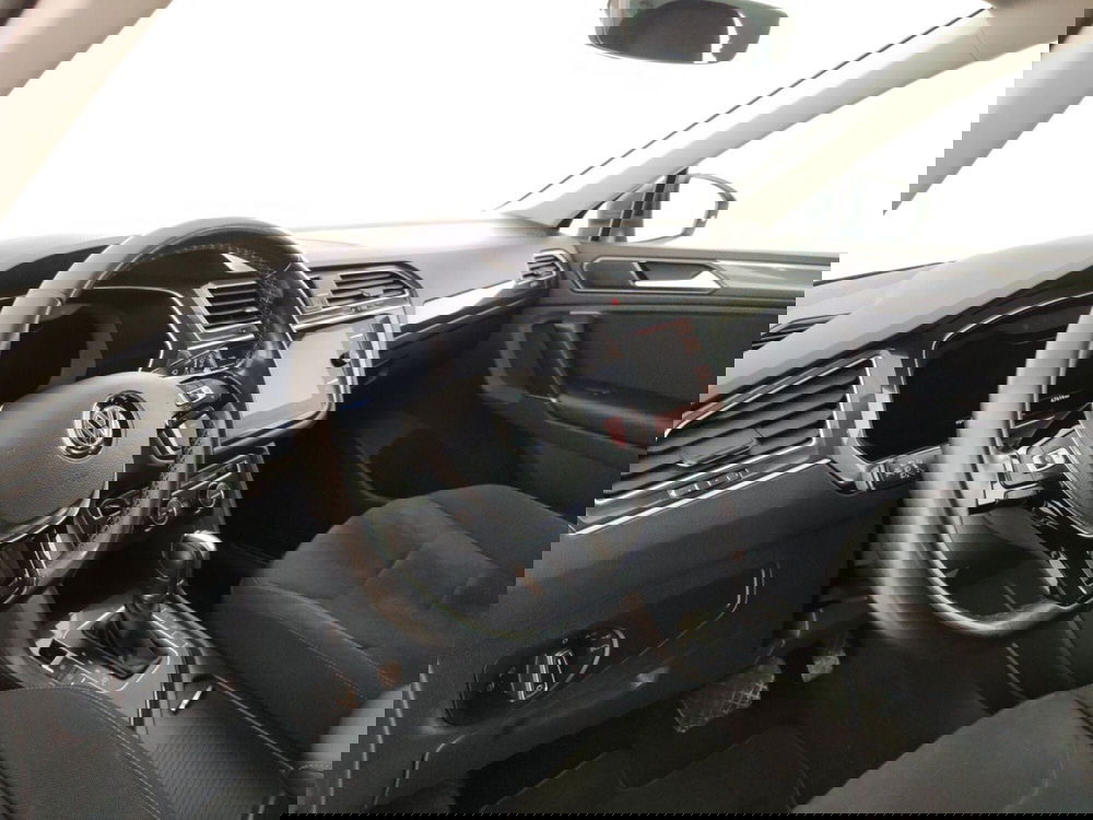 Volkswagen Tiguan usata a Massa-Carrara (8)