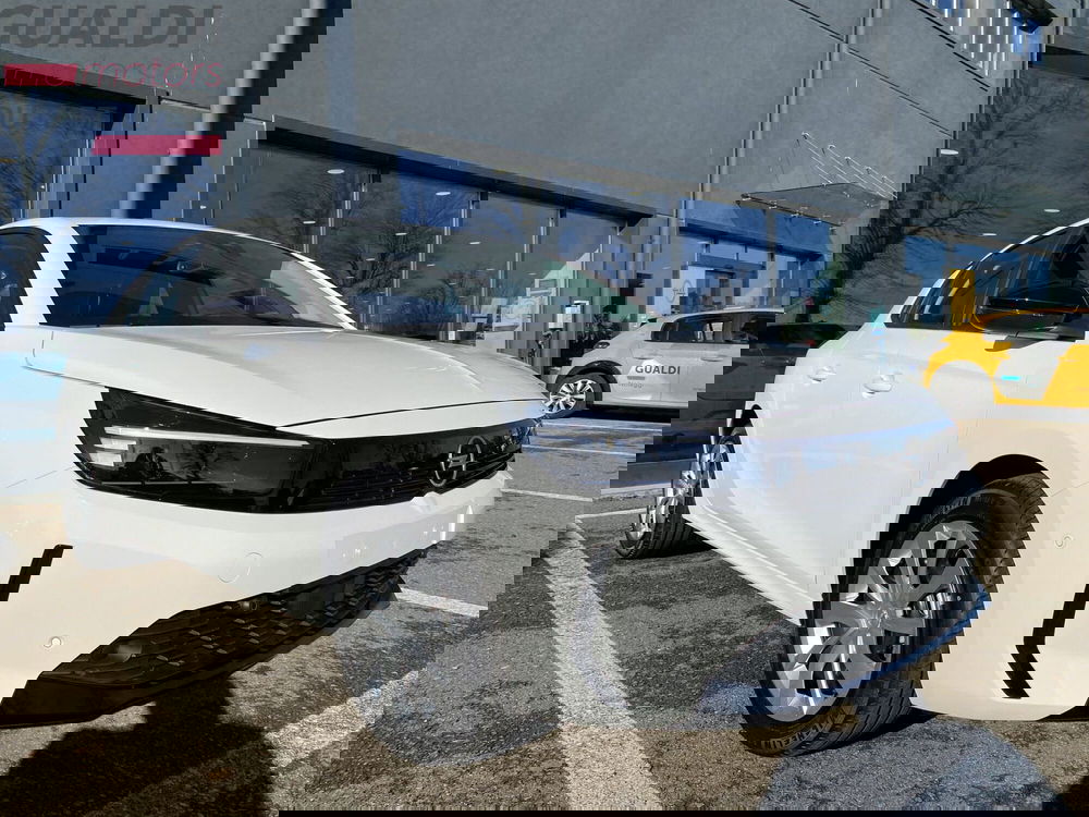 Opel Corsa nuova a Modena