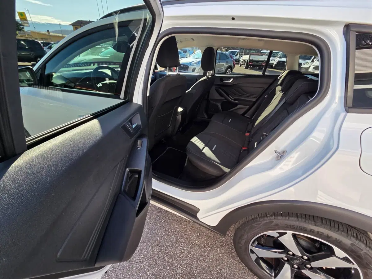 Ford Focus Station Wagon usata a Belluno (13)