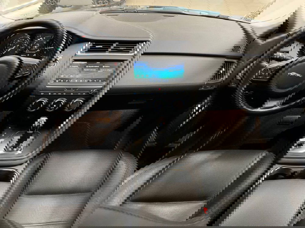 Jaguar E-Pace usata a Savona (4)