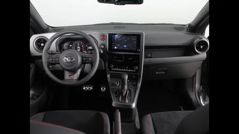 Toyota GR Yaris nuova a Palermo (8)