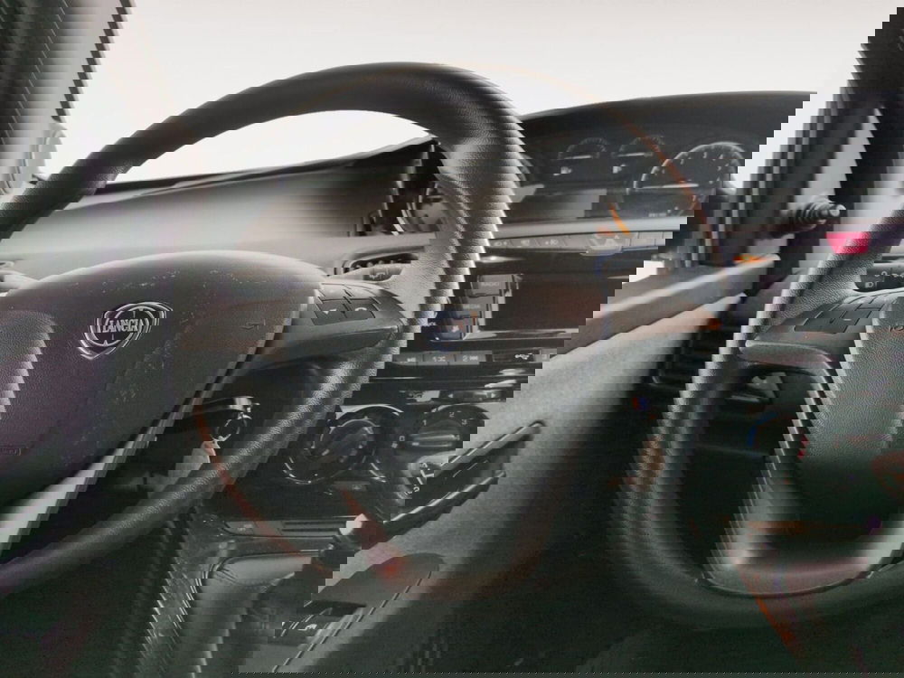 Lancia Ypsilon usata a Agrigento (11)