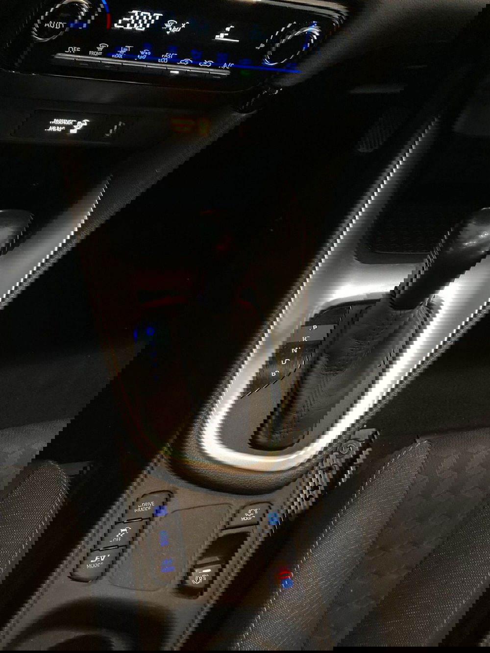 Toyota Yaris usata a Barletta-Andria-Trani (13)