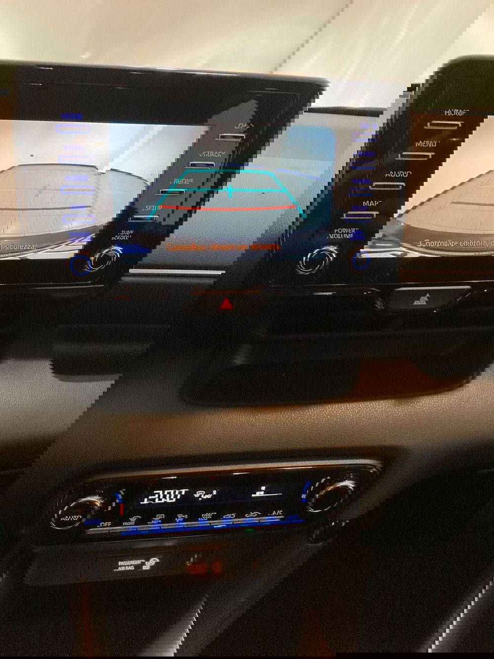 Toyota Yaris usata a Barletta-Andria-Trani (14)