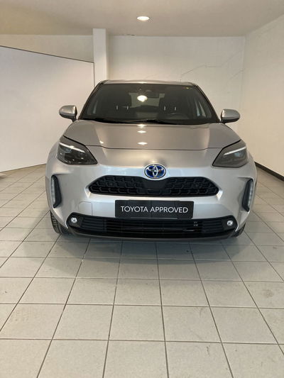 Toyota Yaris Cross Trend awd-i 130cv e-cvt del 2022 usata a Barletta