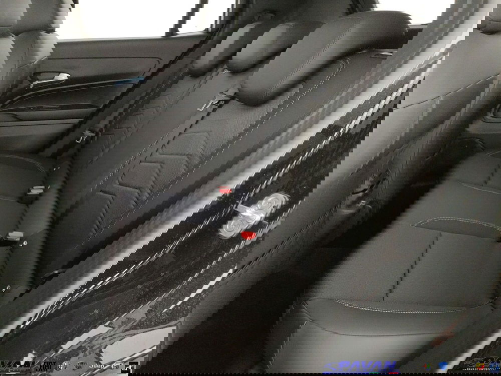 Jeep Avenger nuova a Padova (11)