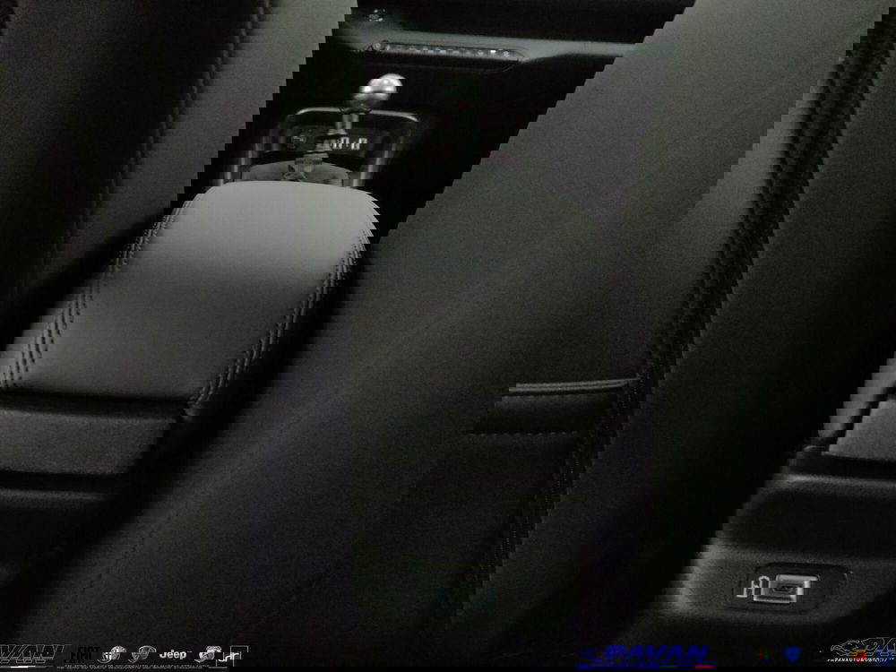 Jeep Avenger nuova a Padova (15)