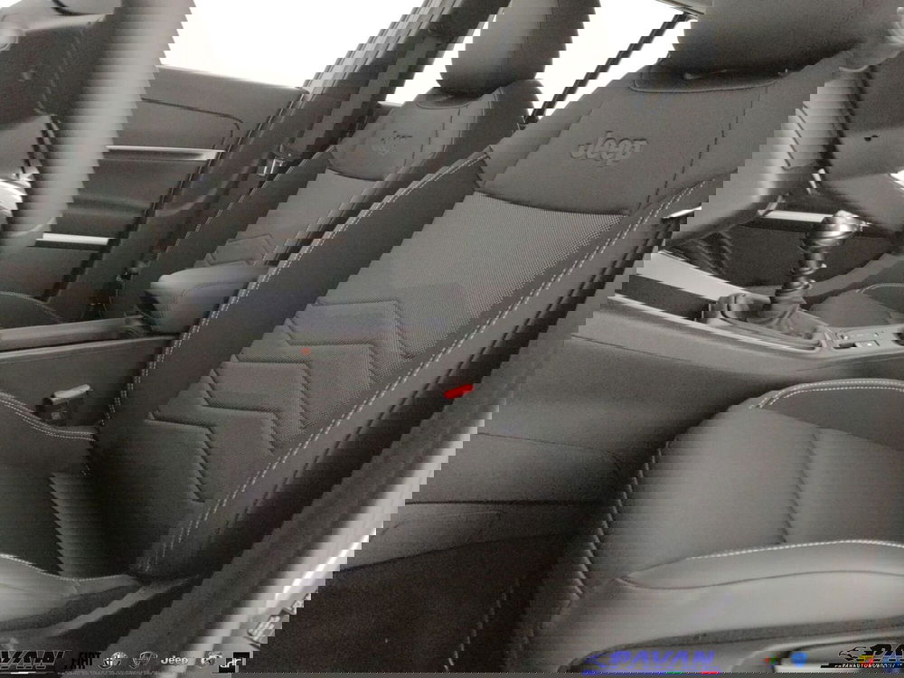 Jeep Avenger nuova a Padova (9)