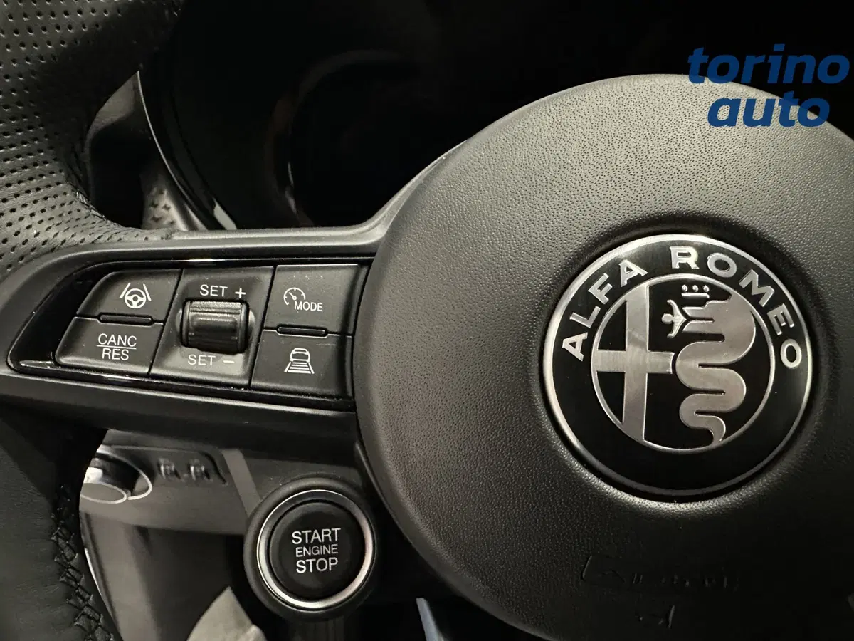 Alfa Romeo Tonale nuova a Torino (13)