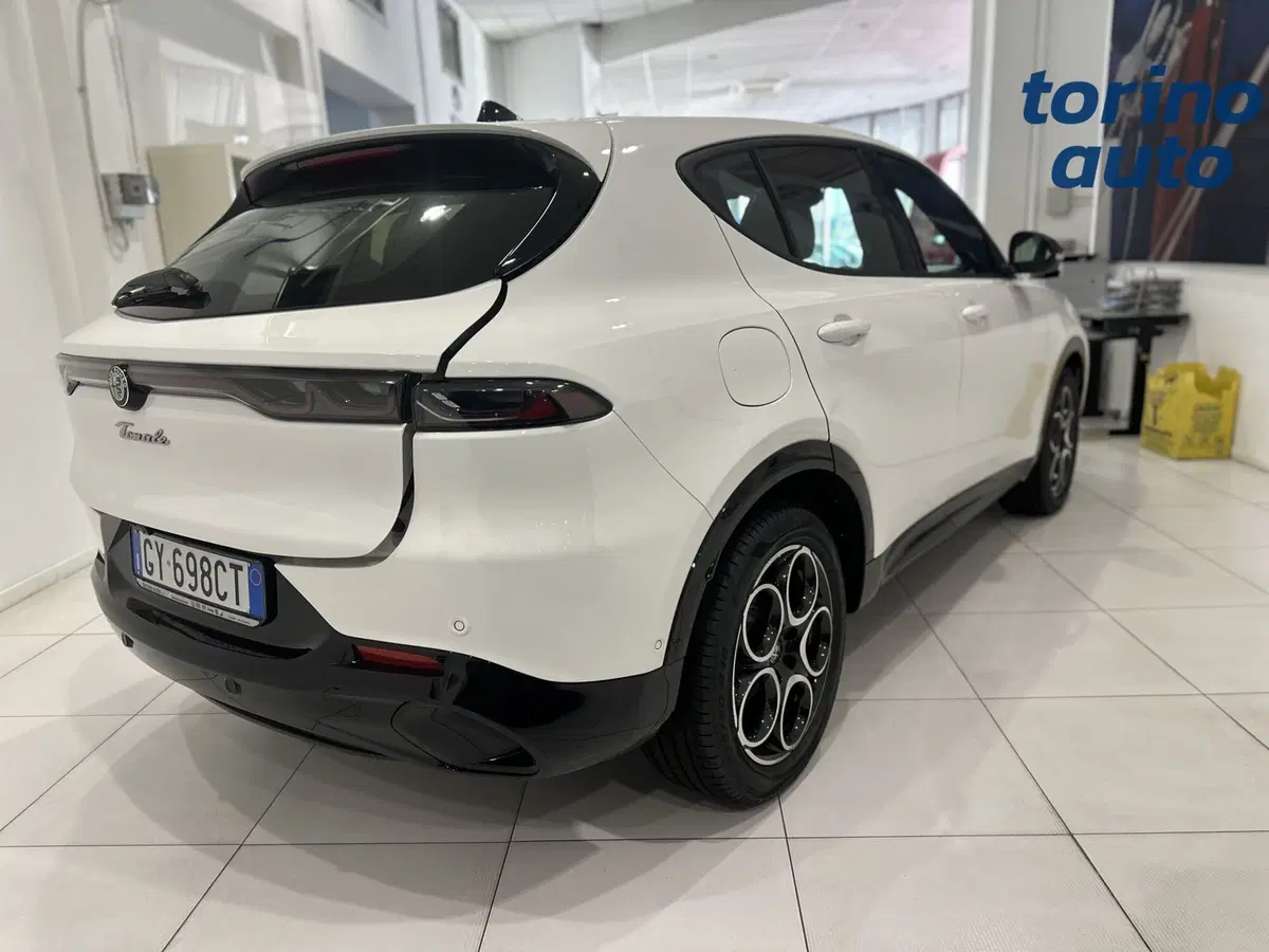 Alfa Romeo Tonale nuova a Torino (4)
