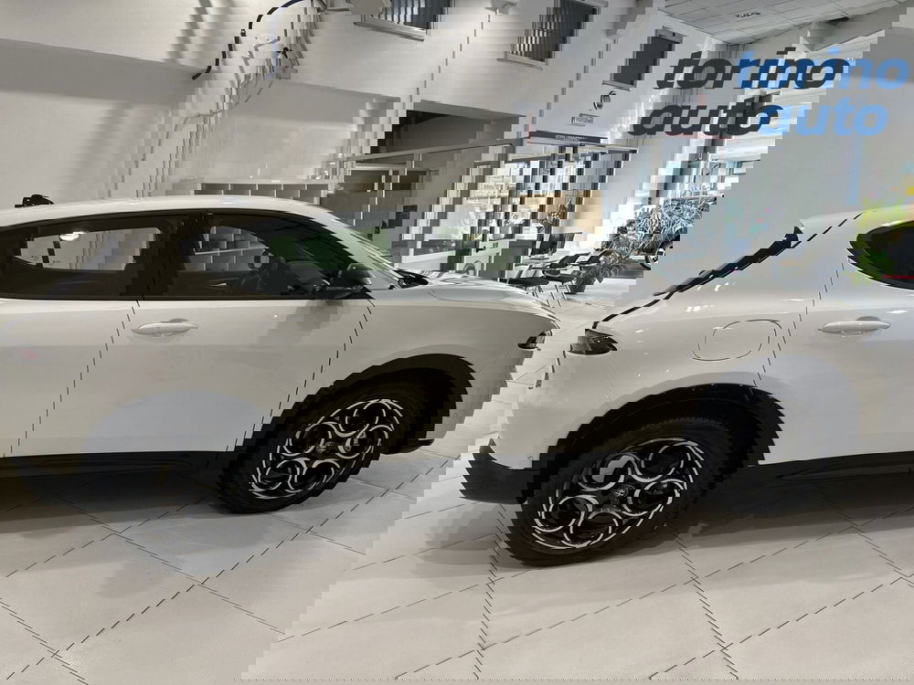 Alfa Romeo Tonale nuova a Torino (5)