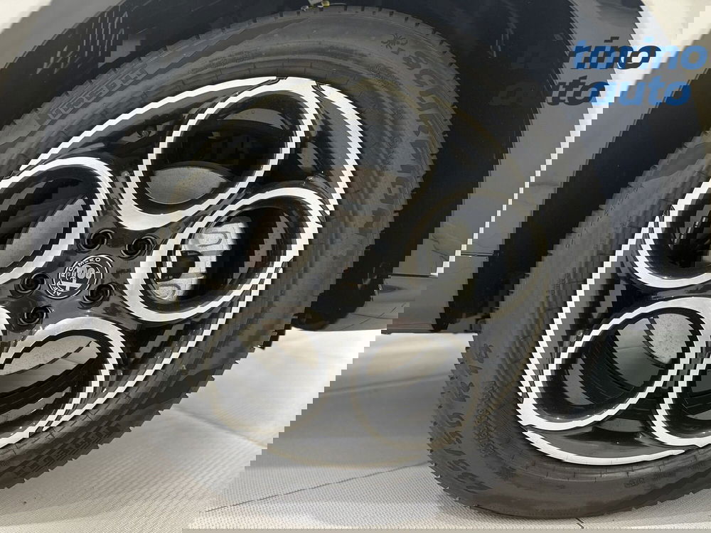 Alfa Romeo Tonale nuova a Torino (6)