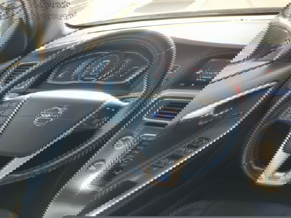 Volvo V60 Cross Country usata a Reggio Calabria (15)