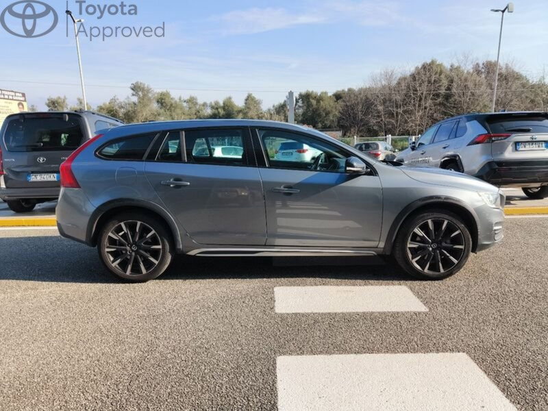 Volvo V60 Cross Country usata a Reggio Calabria (7)